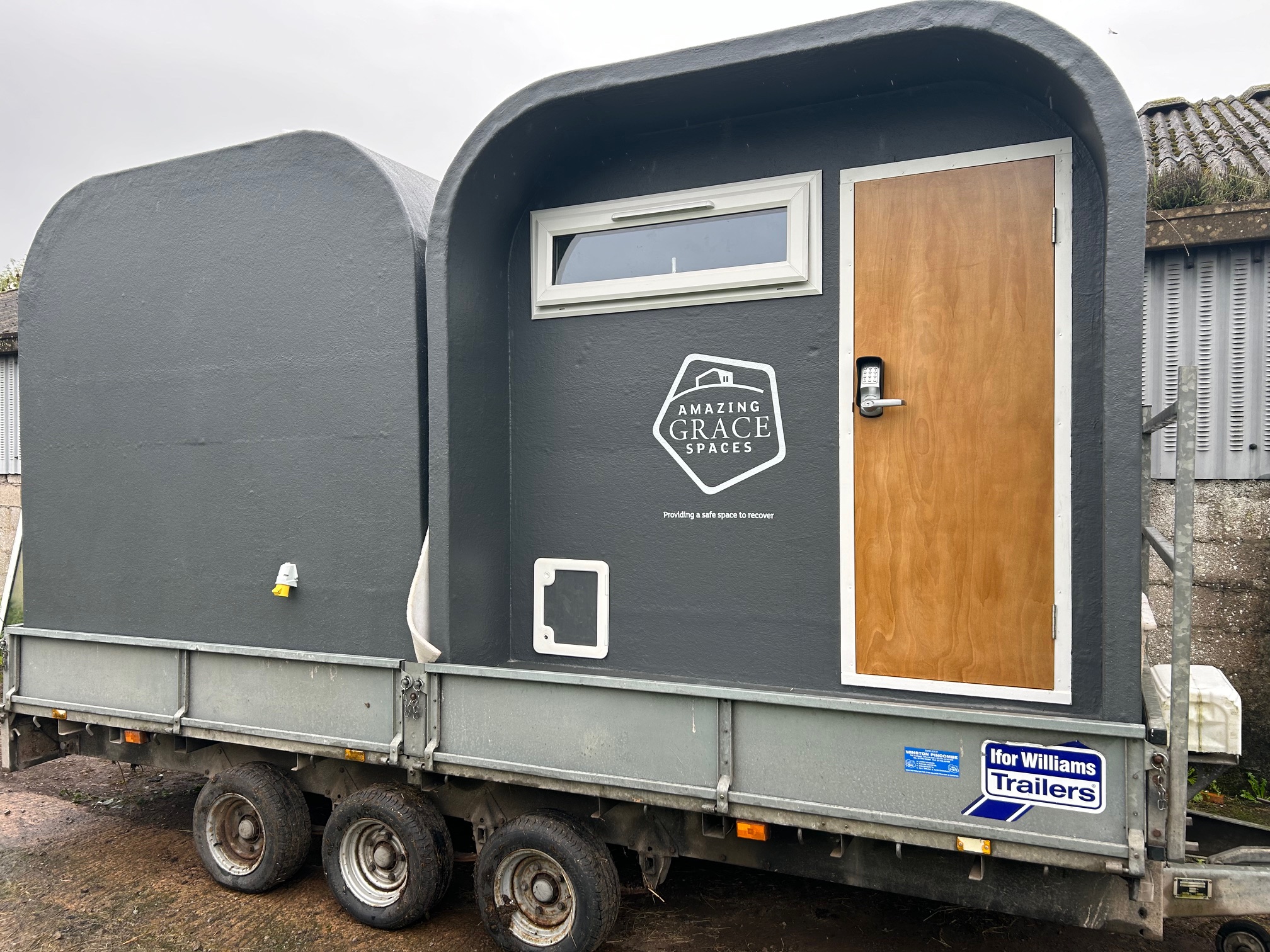 “A vital lifeline as winter approaches” – Caritas welcomes emergency sleeping pods